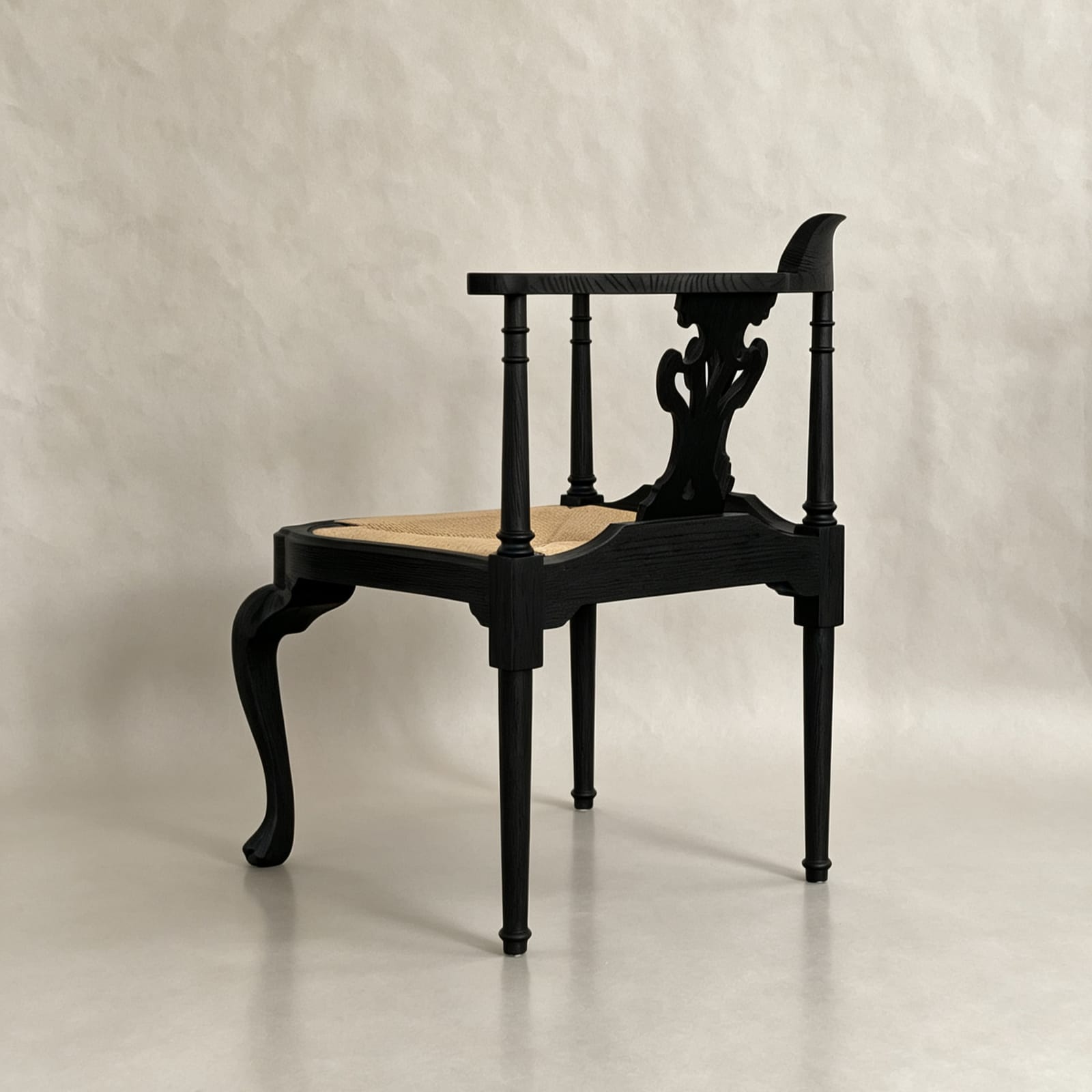 CORNER CHAIR
