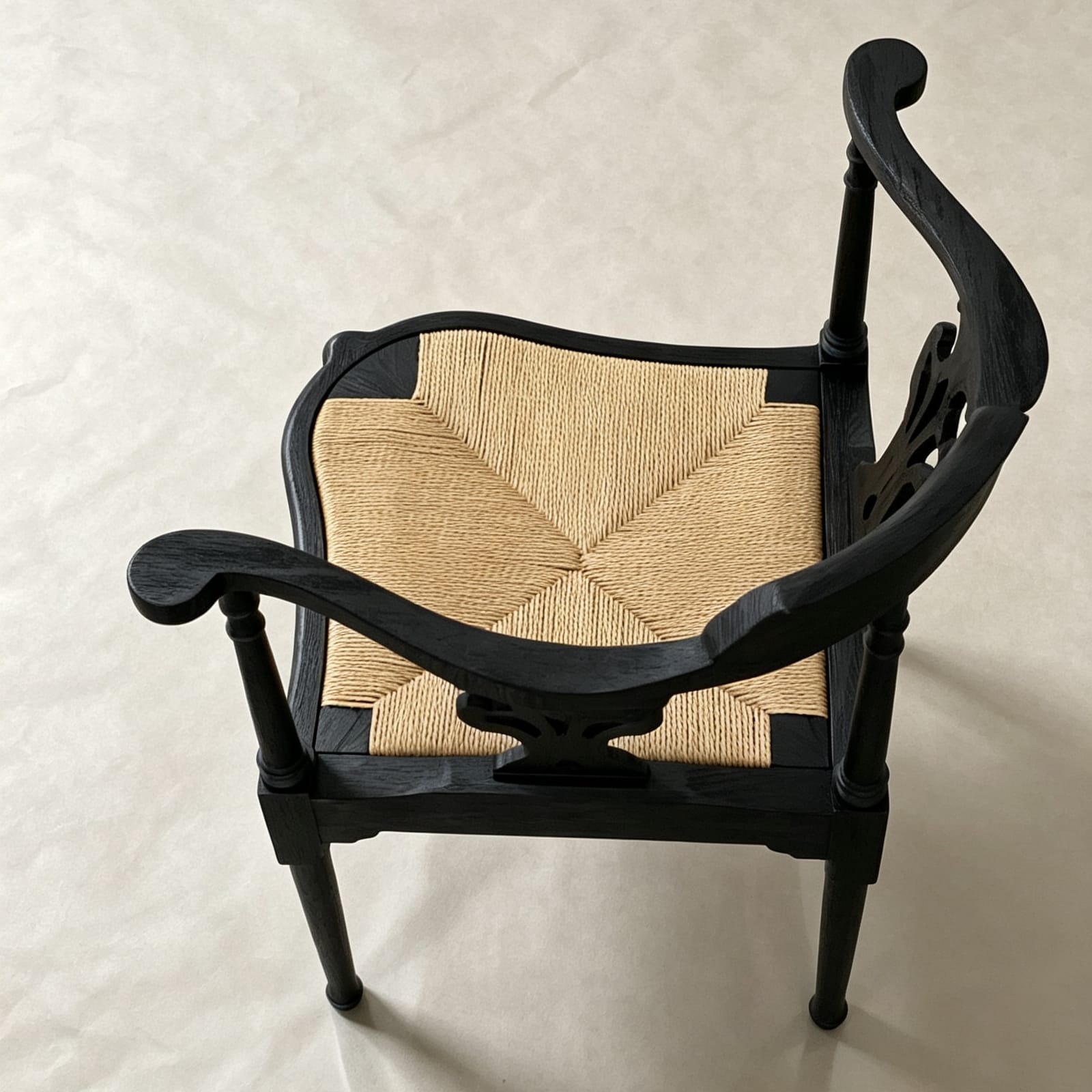CORNER CHAIR