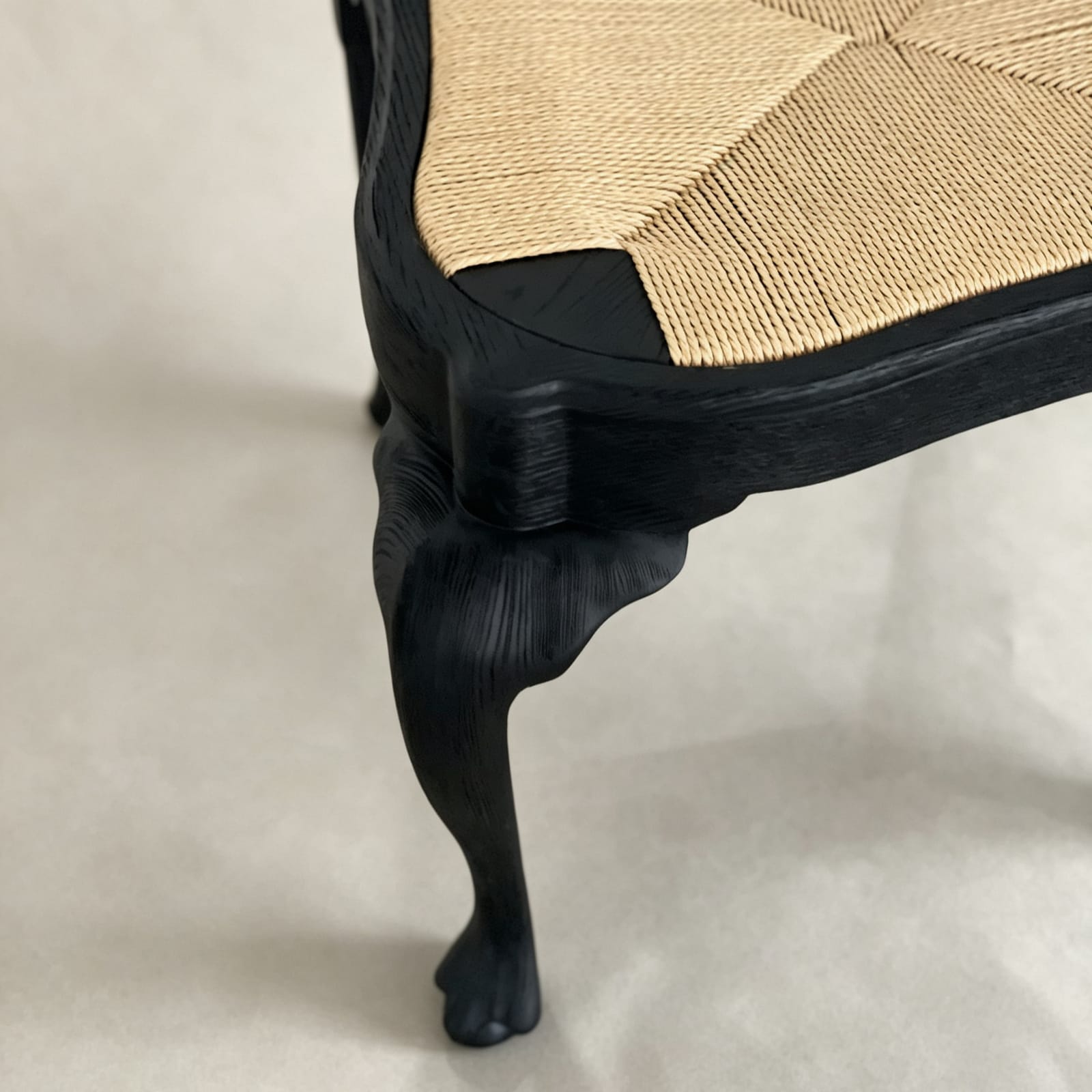 CORNER CHAIR