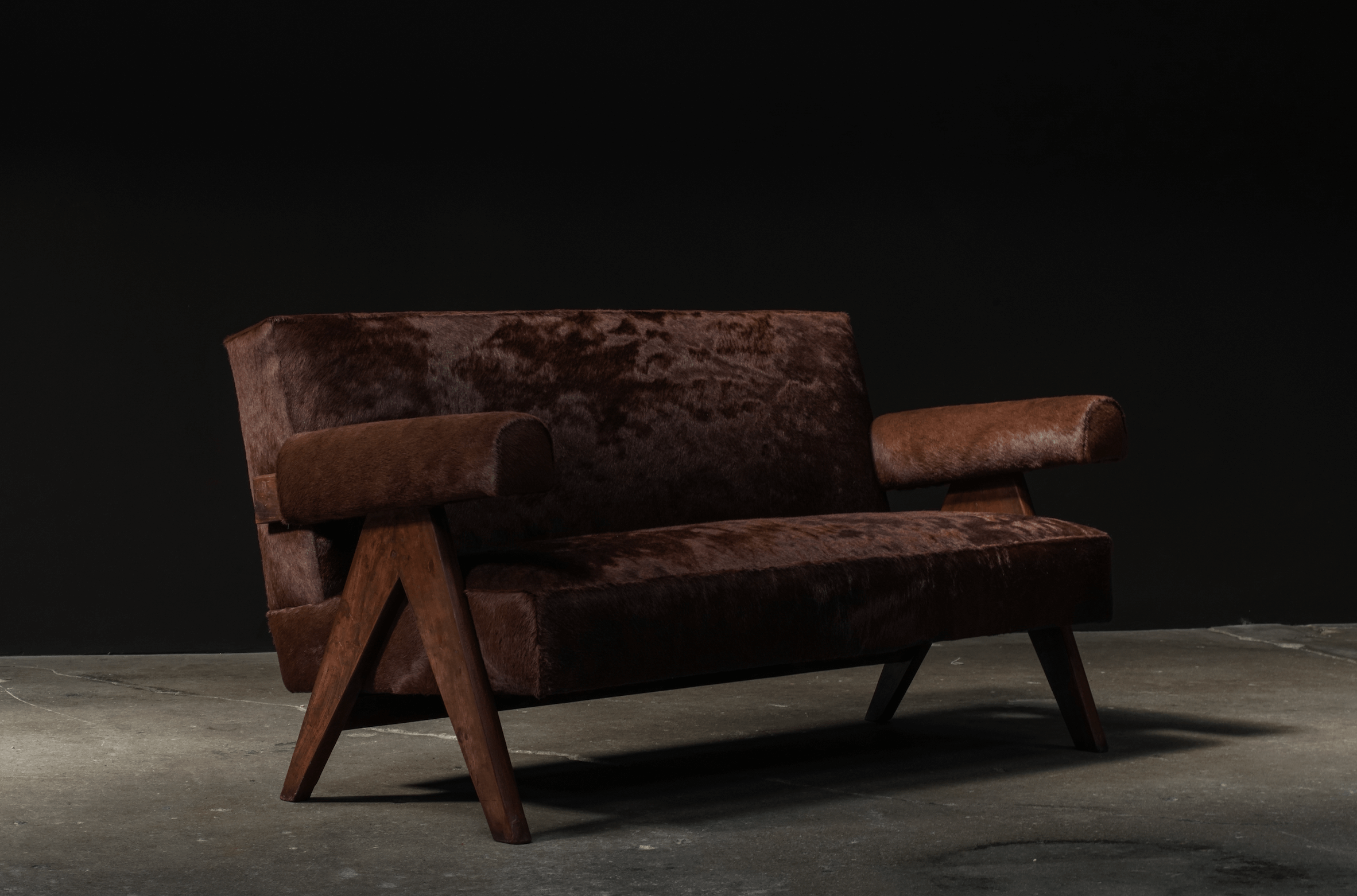 Pierre Jeanneret Sofa in Cognac Hide
