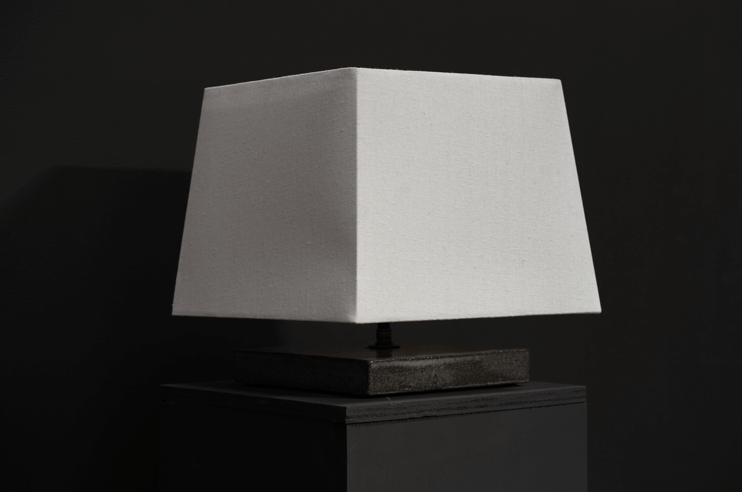 Fin Lamp, Smoke