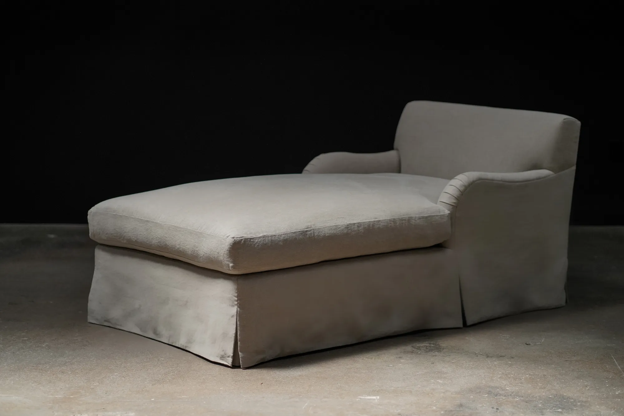 Karesan Chaise in Linen, by Studio Vushyan