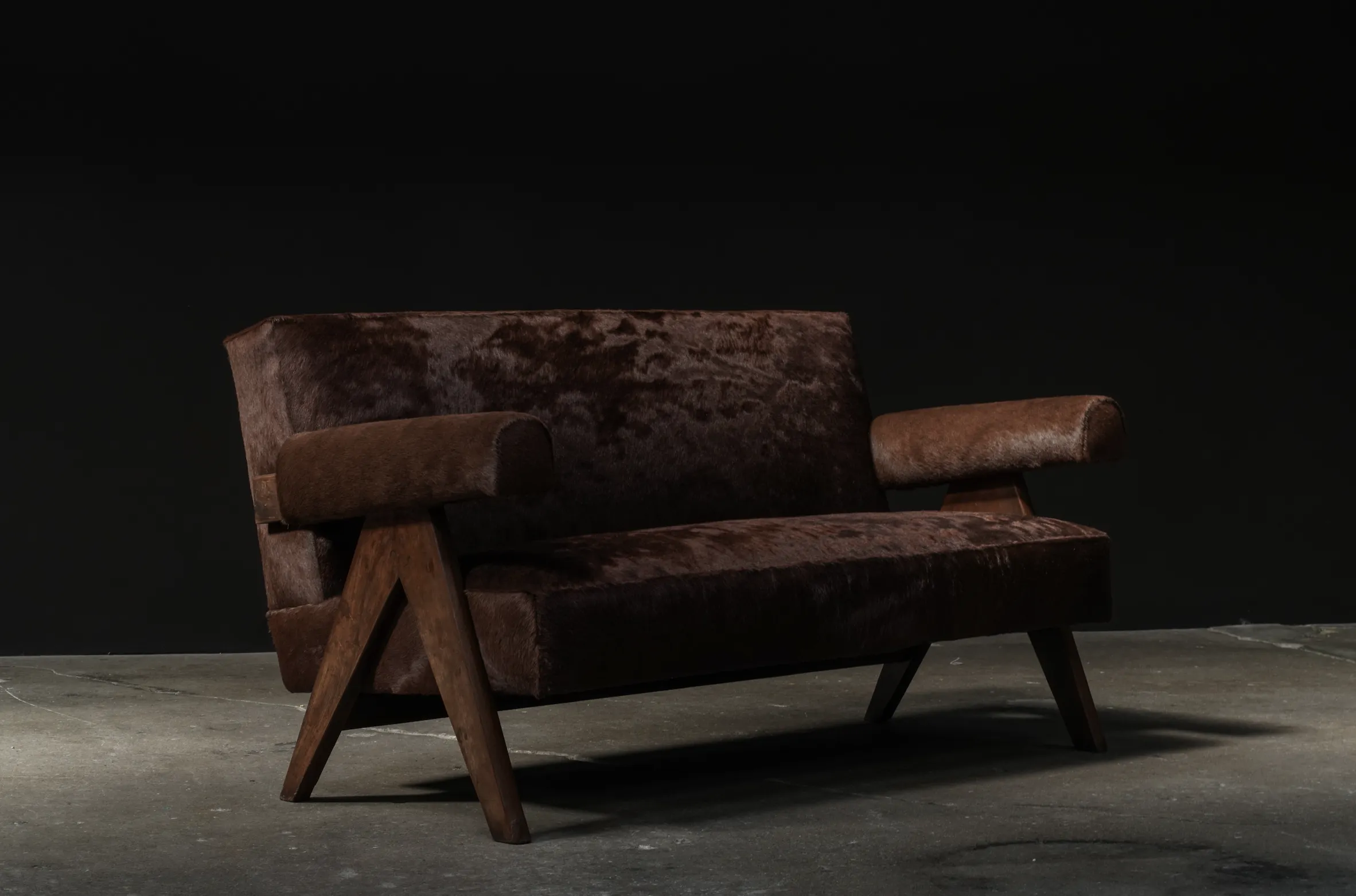 Pierre Jeanneret Sofa in Cognac Hide