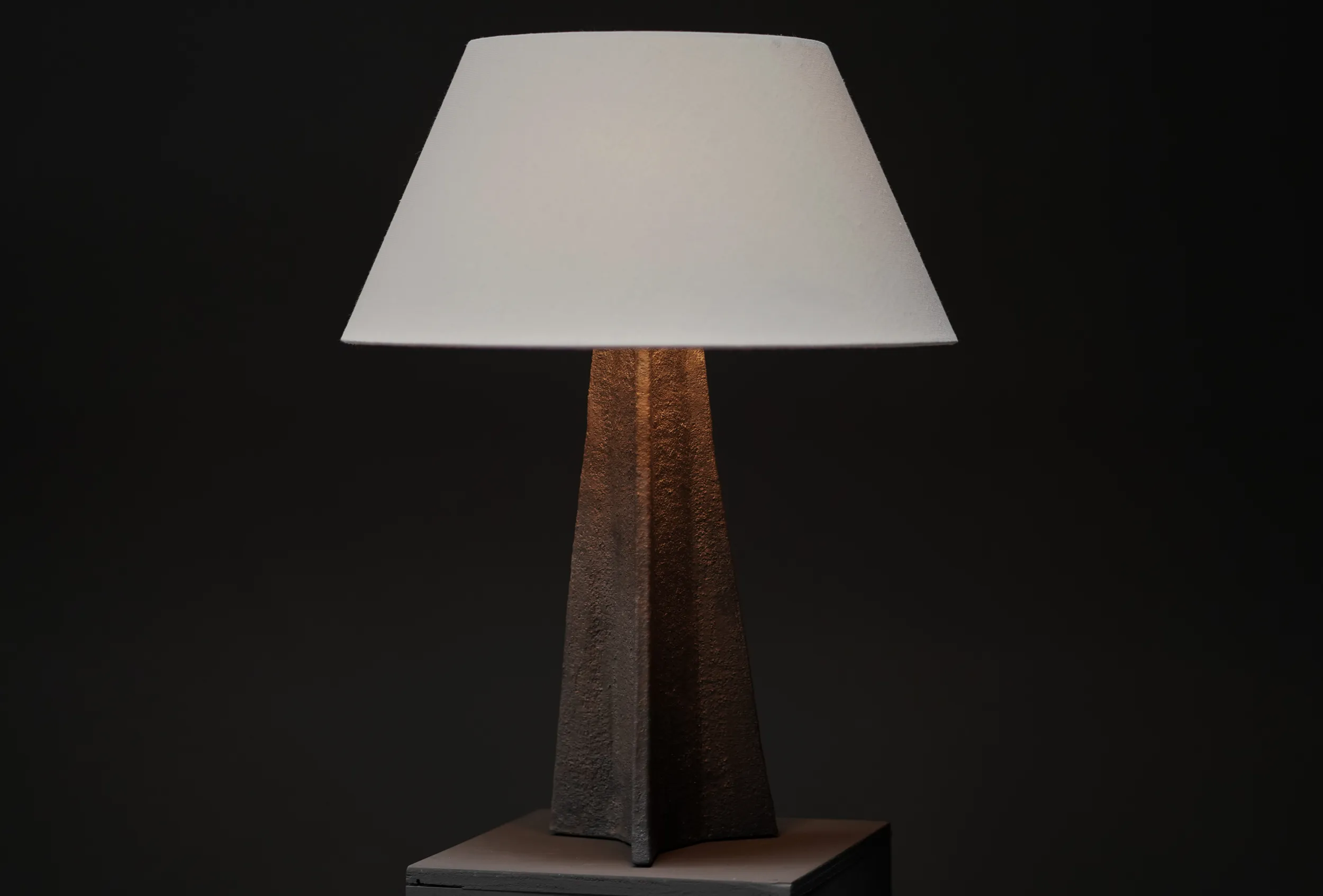 Tri Base Lamp Raw, Tall