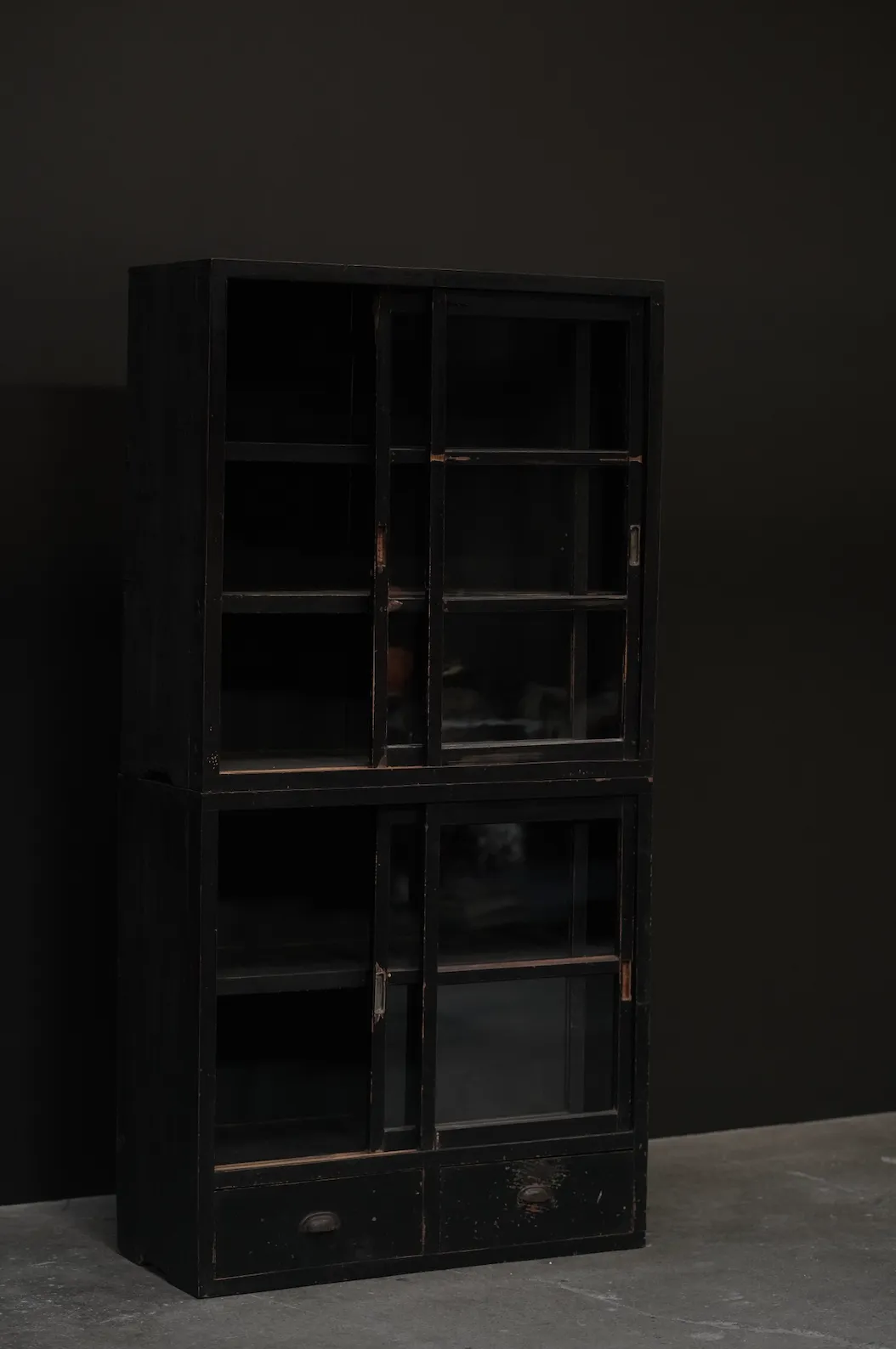 Japanese Vitrine 2
