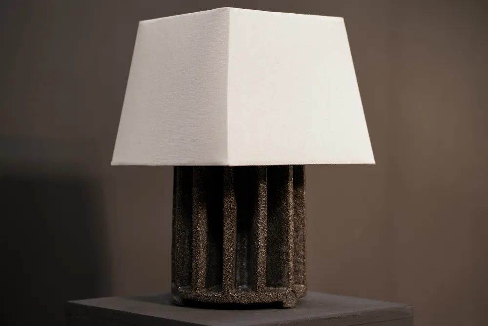 “I”  Lamp, Peat
