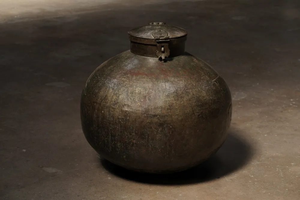 Copper Round Vessel with Lid