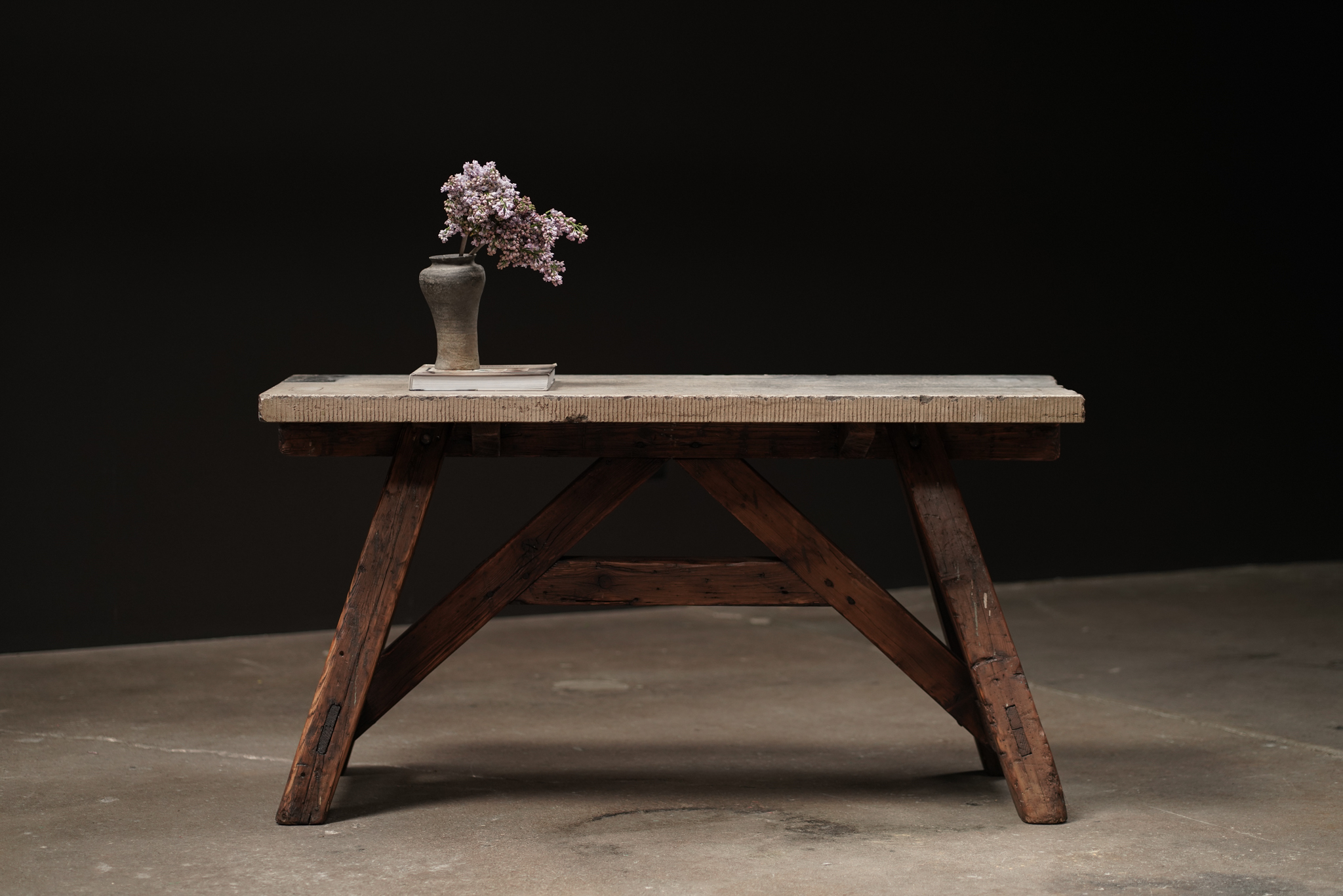 A Frame Base Console