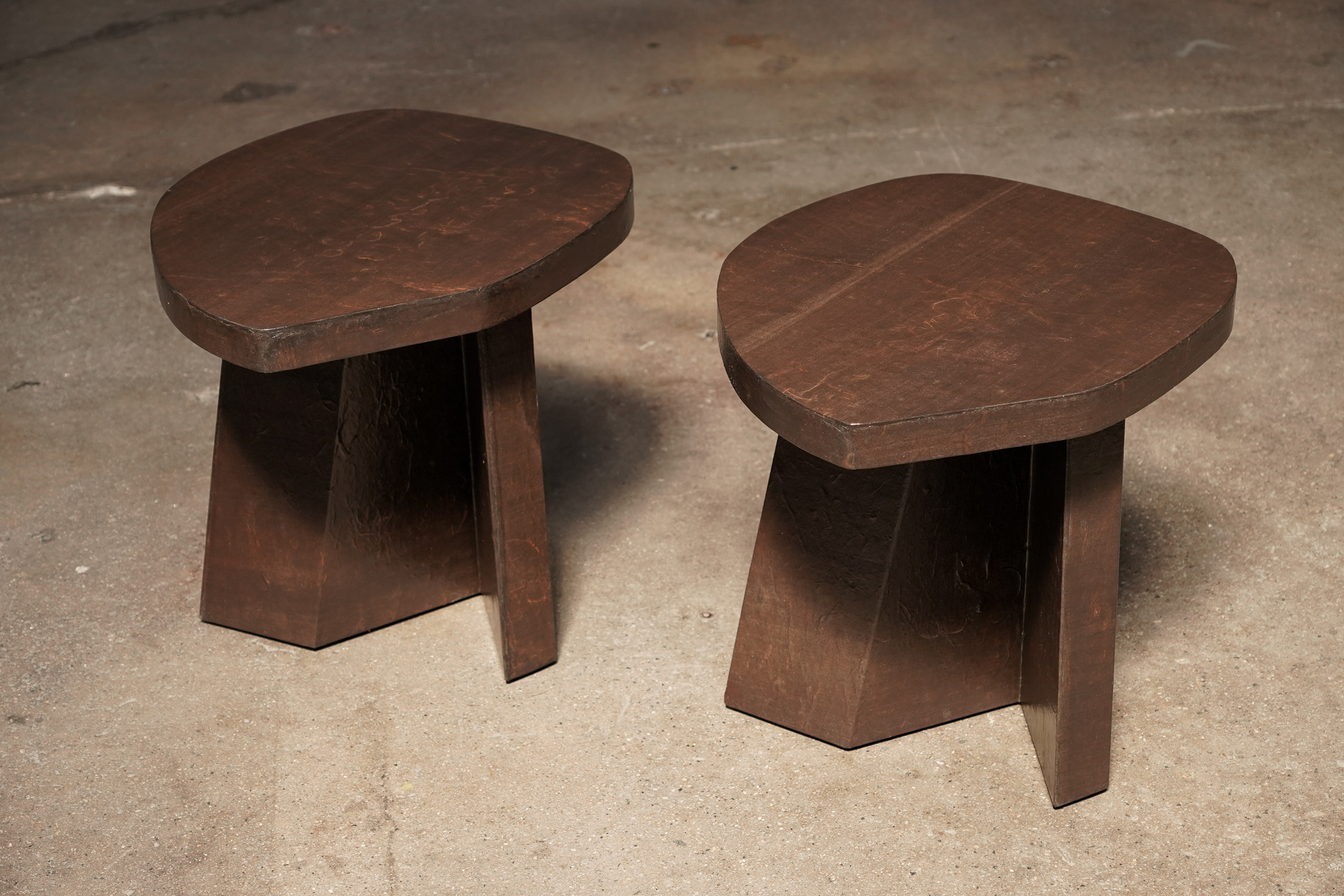 Ishi Paper Side Table, Chocolate