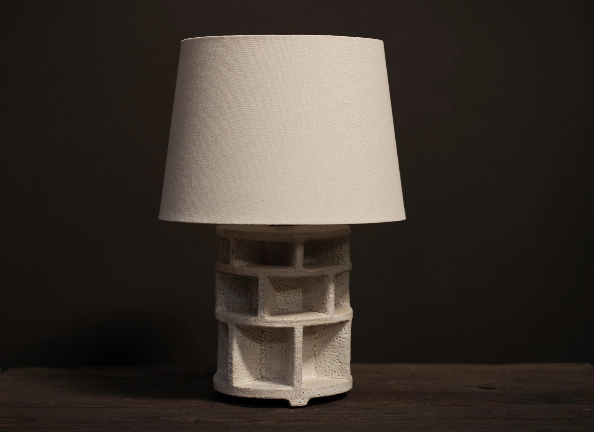 Small Sculptural Lamp Round, Chalk