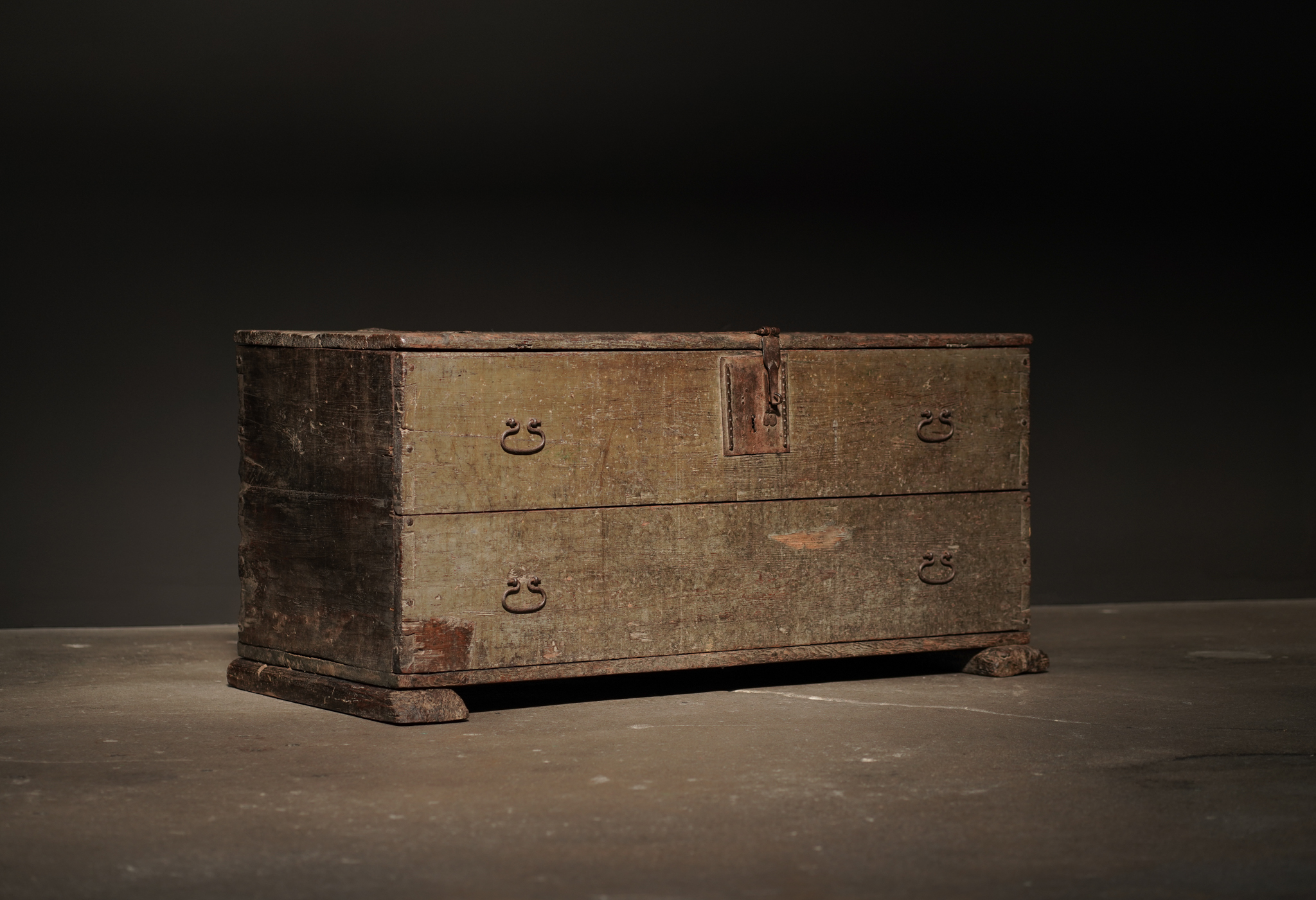 Sage Aged Chest